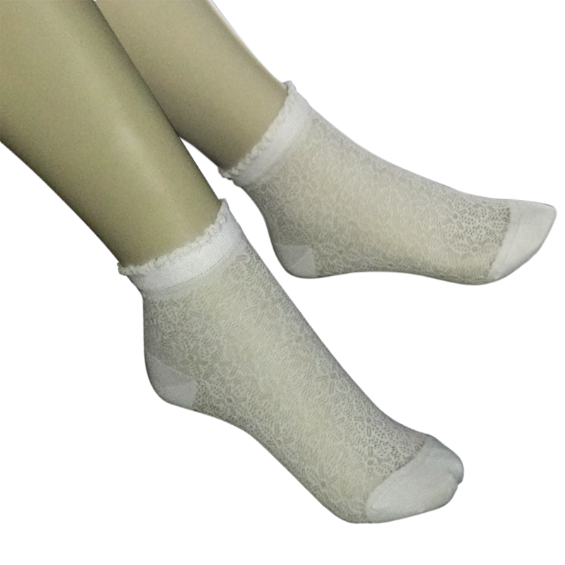 Fine Lace Ruffle from the Sample Socks Beauty collection